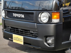 ハイエースバン丸目フェイス　車中泊　アウトドア