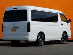 ハイエースワゴンアウトドア　キャンプ　車中泊　バンライフ　１BOX　ベッド　キャンピングカー
