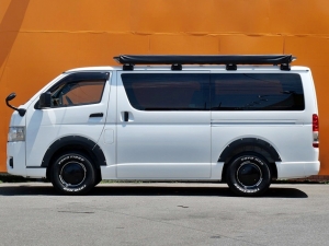 ハイエースバンキャンプ　車中泊　アウトドア　レジャー　内装架装