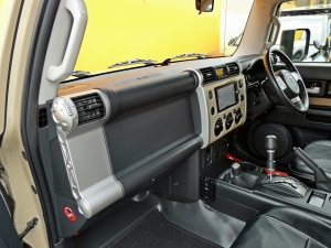 ＦＪクルーザー４ｘ４ＡＲＢ　キャンプ　アウトドア