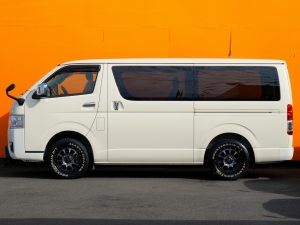 ハイエースバンバンパープロテクター　車中泊　ベッドキット