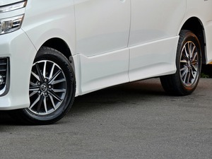 買取・下取り直販車ＺＳ煌　７人乗　アルパインＢＩＧ－Ｘ