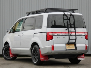 デリカＤ５新車アウトレットデリカ　D:5　G　ディーゼルターボ　