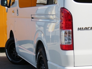 ハイエースワゴンflexdreamライトキャンピングカー　内装架装カスタム済み車