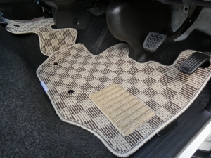 ハイエースワゴン丸目クラシックカスタム　FD-classic　レトロ