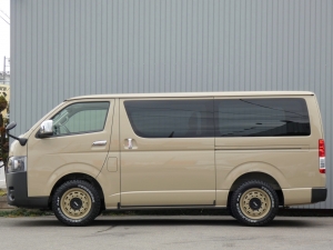 ハイエースバンFDフラットボンネット＆LEDマーカー付きグリル　アースカラー