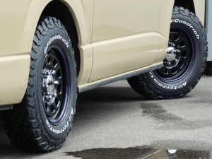 ハイエースバンディーゼル4WD　アースカラーパッケージ仕様カスタム　丸目クラシック