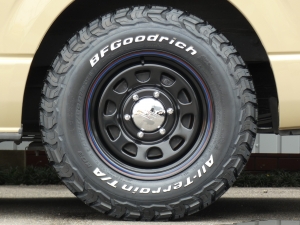 ハイエースバンディーゼル4WD　アースカラーパッケージ仕様カスタム　丸目クラシック