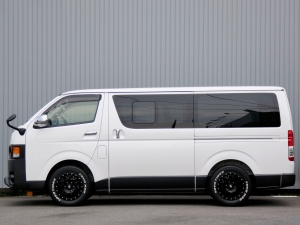 ハイエースバン新車アウトレットモデリスタ　マルチロールトランスポーターType2