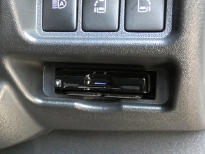 ハイエースバンS-GLダークプライム　ディーゼル4WD　ベッドキット