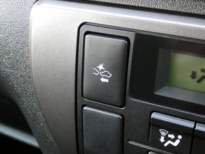ハイエースバンS-GLダークプライム　ディーゼル4WD　ベッドキット
