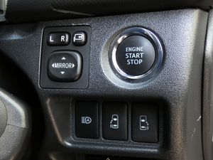 ハイエースバンS-GLダークプライム　ディーゼル4WD　ベッドキット