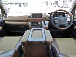 ハイエースバンS-GL　丸目クラシックカスタム　車中泊