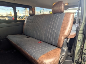 ハイエースバンハイエース　S-GL　FD-classic丸目カスタム　アースカラー塗装