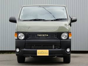 ハイエースバンハイエース　S-GL　FD-classic丸目カスタム　アースカラー塗装