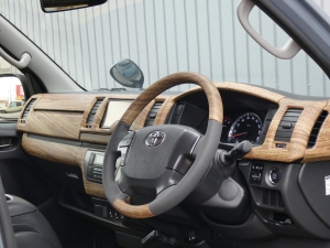 ハイエースバンS-GL　ディーゼル4WD　FD-classic丸目クラシックカスタム