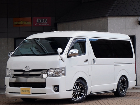 ハイエースＶ内装架装ＦＤ－ＢＯＸ１７　車中泊　床張り
