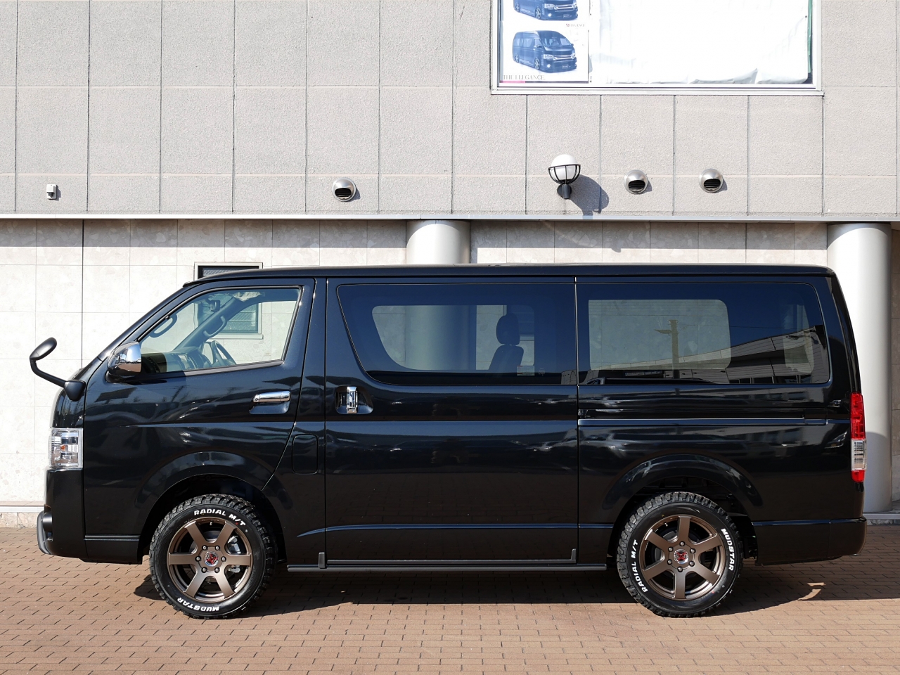 ハイエースバン4型 S-GL 4WD ディーゼル カスタムカーギャラリー車両