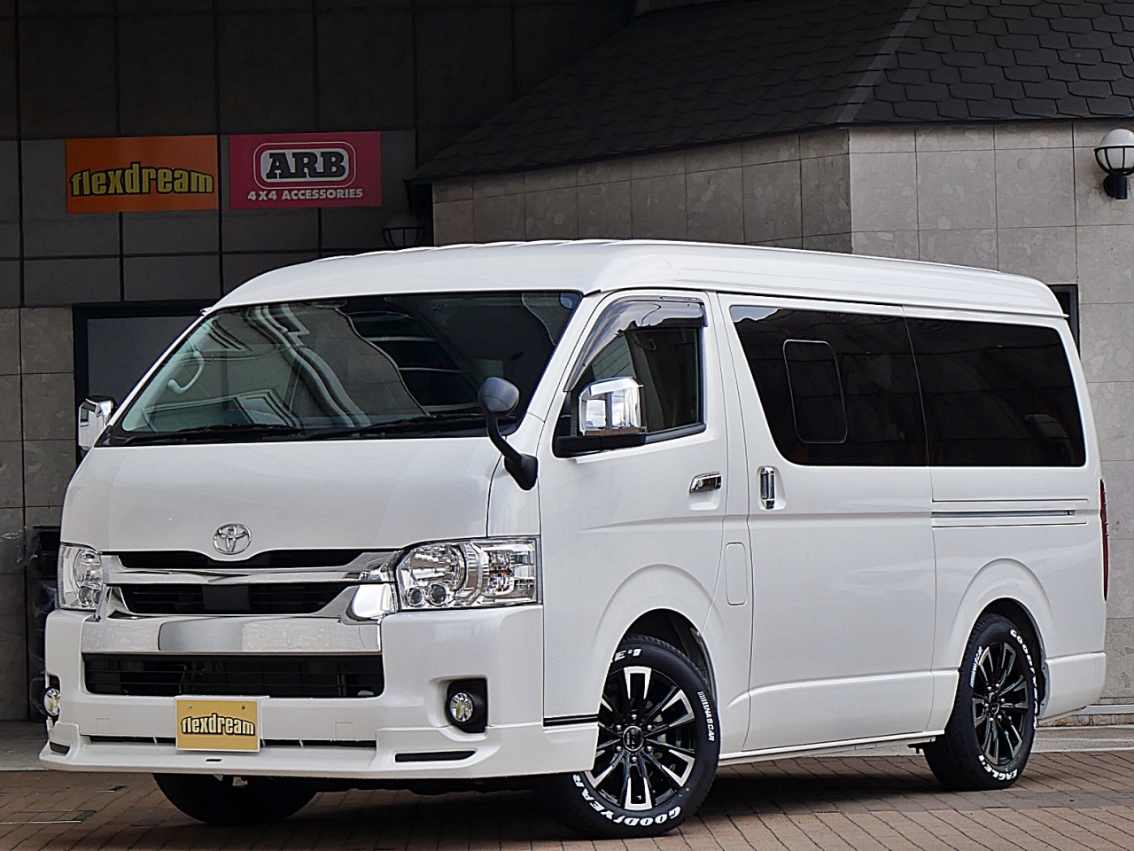 ハイエースワゴン　４ＷＤ