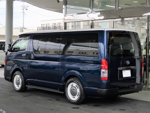 ハイエースバン丸目カスタム　ネオクラシック
