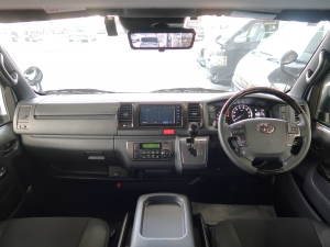 ハイエースバンディーゼル4WD　ベッドキット付き　車中泊