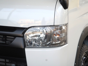 ハイエースバンディーゼル4WD　ベッドキット付き　車中泊