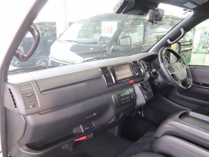 ハイエースバンディーゼル4WD　ベッドキット付き　車中泊