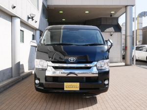 ハイエースワゴン4型ハイエースワゴン4WD車中泊コンプリート