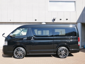 ハイエースワゴン4型ハイエースワゴン4WD車中泊コンプリート