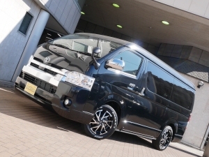 ハイエースワゴン4型ハイエースワゴン4WD車中泊コンプリート