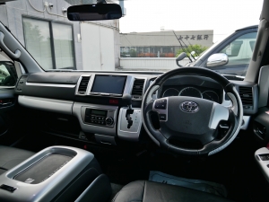 ハイエースバンS-GL　標準　ディーゼル　4WD