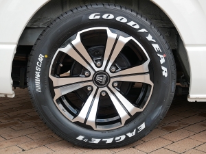 ハイエースバンS-GL　標準　ディーゼル　4WD