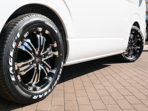 ハイエースワゴン4型ハイエースワゴン4WD車中泊コンプリート