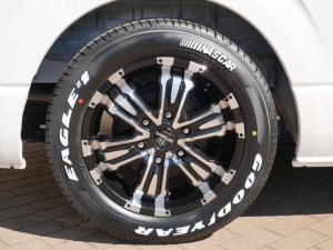 ハイエースワゴン4型ハイエースワゴン4WD車中泊コンプリート