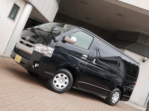 ハイエースバンS-GLダークプライム　4WD　８人乗り