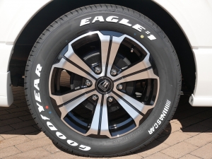 ハイエースワゴンワゴンGL　4WD　ベッドキット　車中泊　ライトカスタム