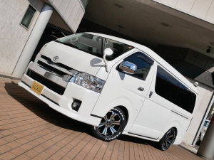 ハイエースワゴンワゴンGL　4WD　ベッドキット　車中泊　ライトカスタム