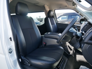 ハイエースワゴンワゴンGL　4WD　ベッドキット　車中泊　ライトカスタム