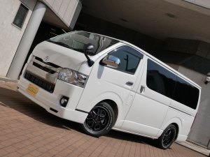 ハイエースバンS-GLダークプライム　4WD