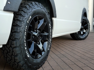 ハイエースワゴン新型　シーケンシャル　６速ＡＴ　ワゴン