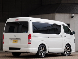 ハイエースバンS-GL　ダークプライム2　ワイド　4WD
