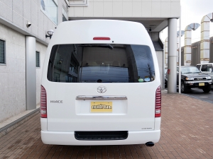 ハイエースバンスパロン　4WD　ディーゼル　LINE-X