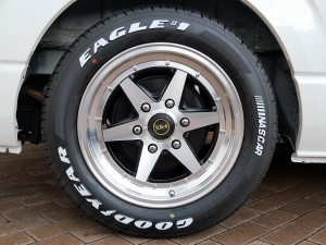 ハイエースバンスパロン　4WD　ディーゼル　LINE-X