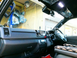 ハイエースバン4型　ダークプライムⅡ　ディーゼル