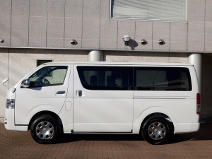 ハイエースバンS-GL　50thLtd.　4WD　8人乗り