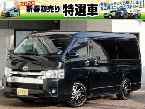 ハイエースＷライトキャンピング　６速ＡＴ　内装架装