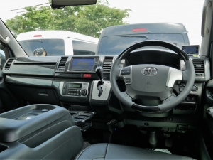 ハイエースバン4型　S-GL　4WD　ディーゼル