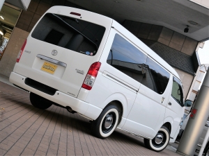 ハイエースバン特別仕様車　中古車低金利　１，９％