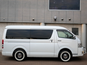 ハイエースバン特別仕様車　中古車低金利　１，９％