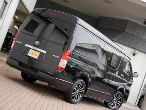 ハイエースバントランポ仕様　フローリングフロア　車中泊